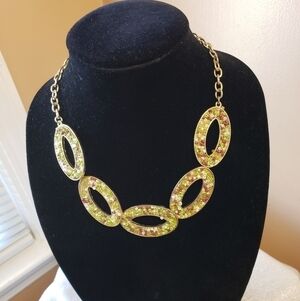 Charming Charlie Green & goldtone necklace